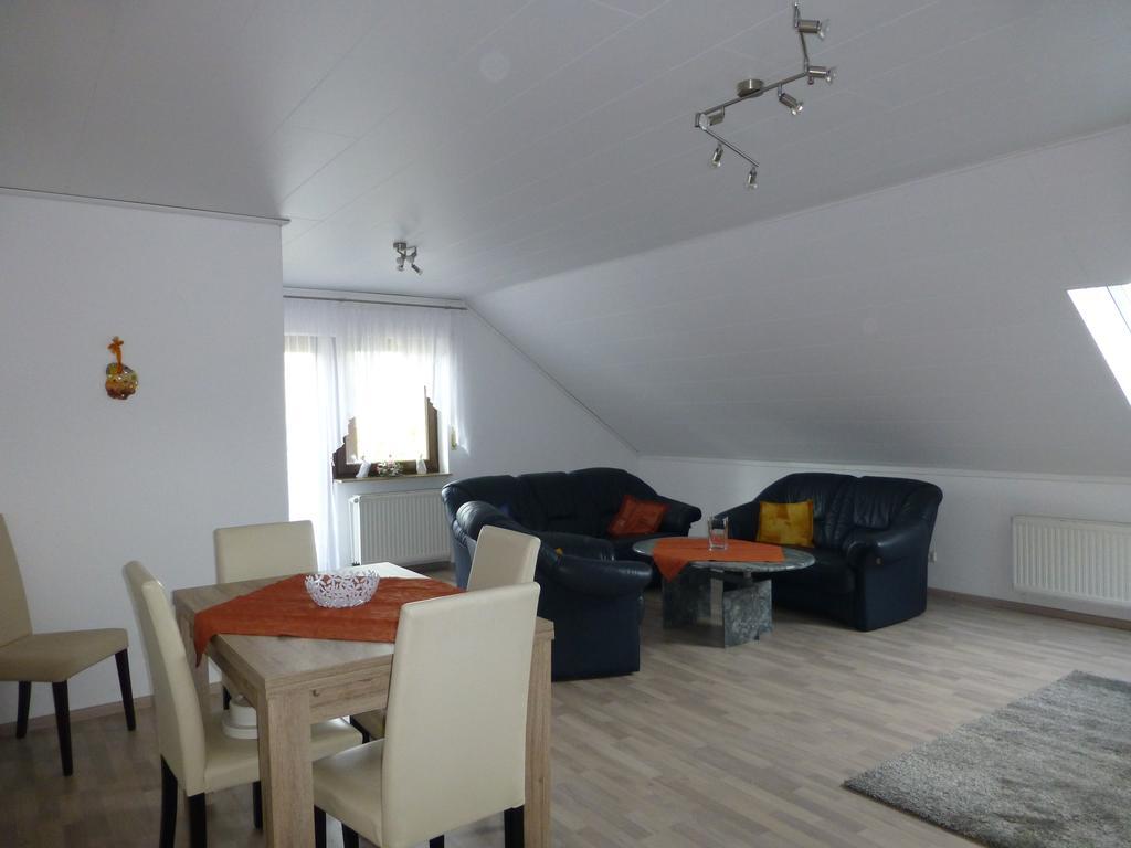 Ferienwohnung Irmgard und Ferienwohnung Gerlinde Waldbrunn  Zimmer foto